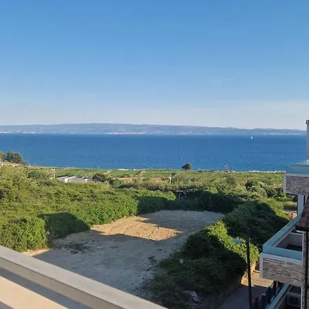 Rooftop Sea View 公寓 *