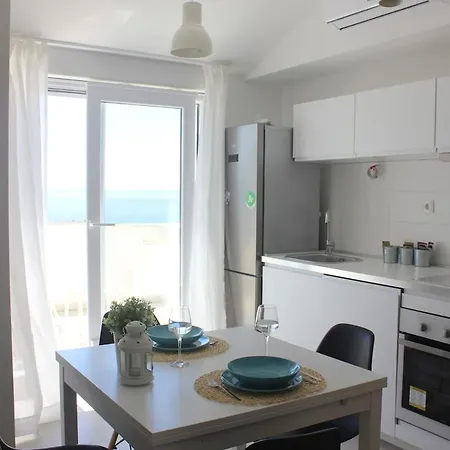 Rooftop Sea View 아파트