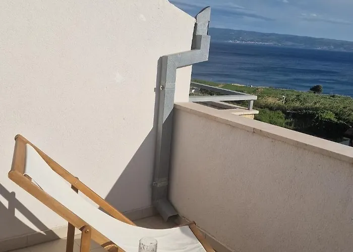 Rooftop Sea View Apartmán *